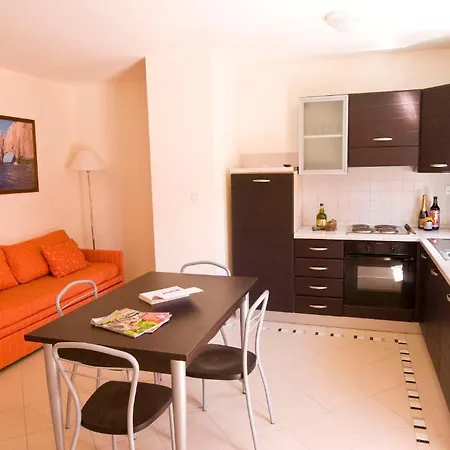 Les Terrasses De Lozari 3* LʼÎle-Rousse