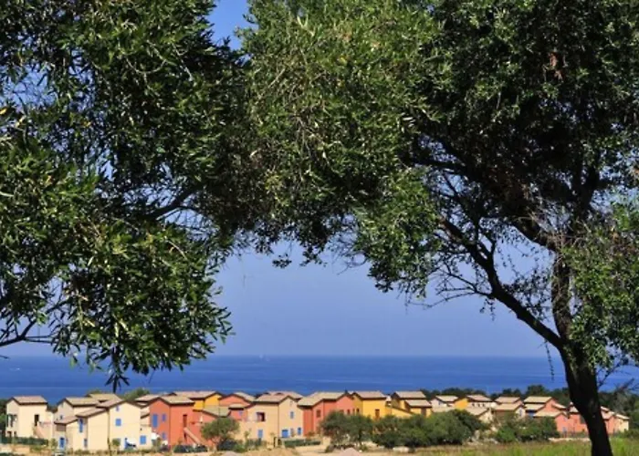 Les Terrasses De Lozari