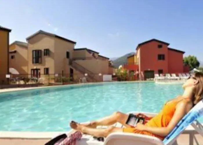 Les Terrasses De Lozari LʼÎle-Rousse