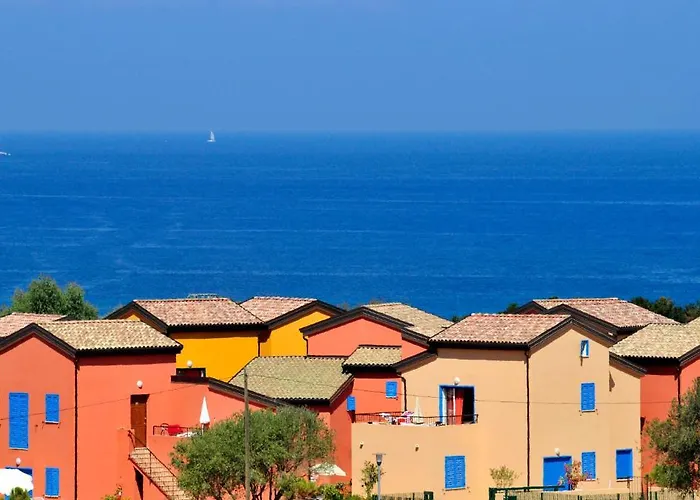 Les Terrasses De Lozari Aparthotel LʼÎle-Rousse
