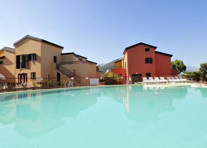 Aparthotel Les Terrasses De Lozari LʼÎle-Rousse