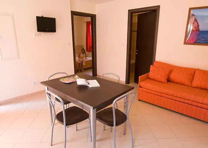 Aparthotel Les Terrasses De Lozari 3*