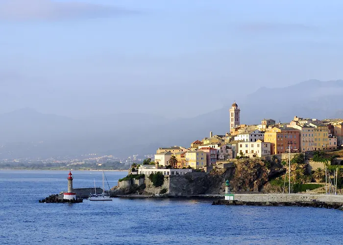 Les Terrasses De Lozari LʼÎle-Rousse